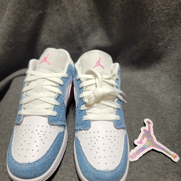Nike Air Jordan 1 Low SE (GS) "Denim Sequin" 6.5Y - Picture 4 of 5
